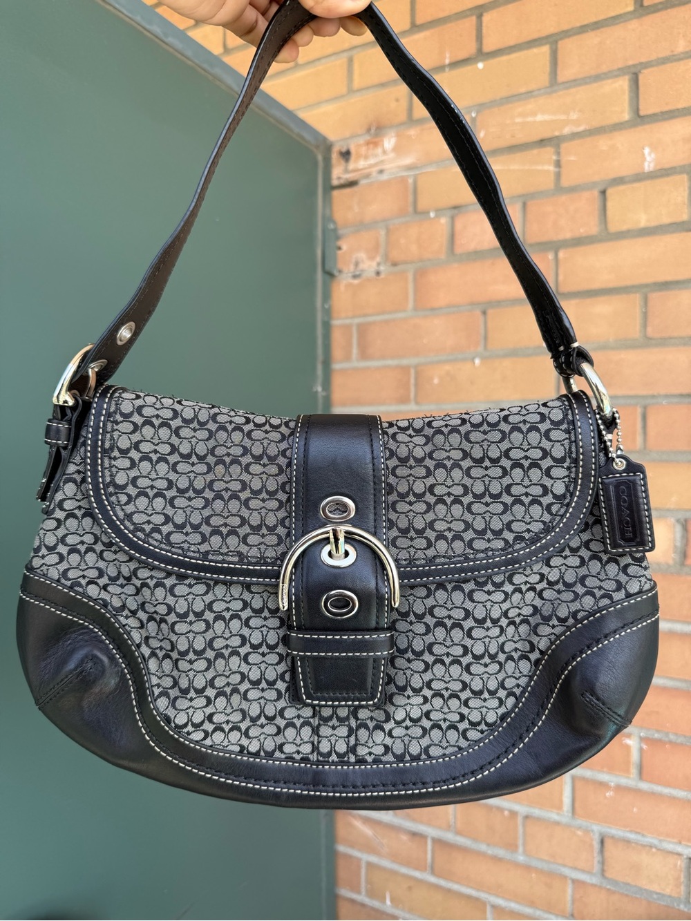 Coach Vintage F10926 Soho Black leather Signature C jacquard Bag like new